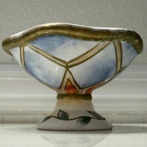 Wamsutta Hand Painted Footed Ceramic Soap Dish